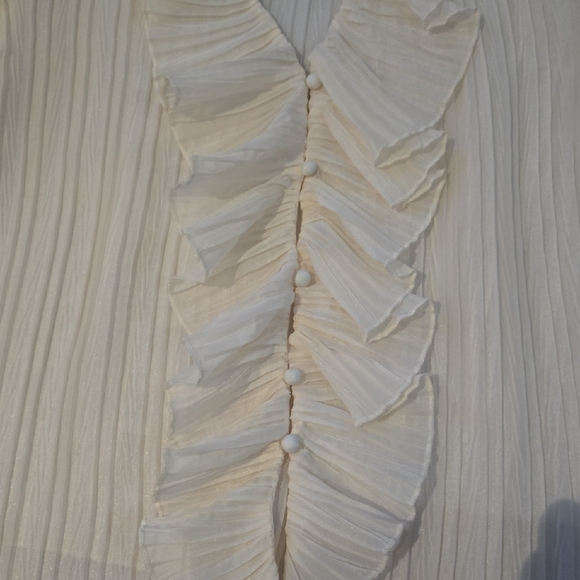 Zara Cream Ruffled Blouse - Picture 2 of 4